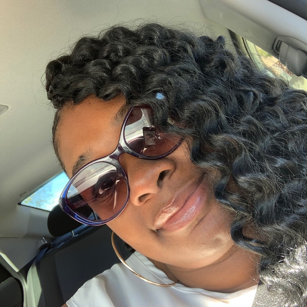 Meet your Posher, Tiffany